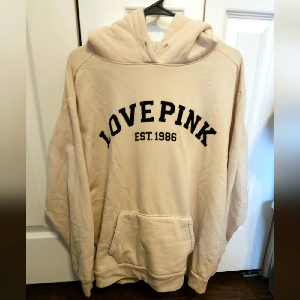 VS Pink hoodie with sherpa lined hood
